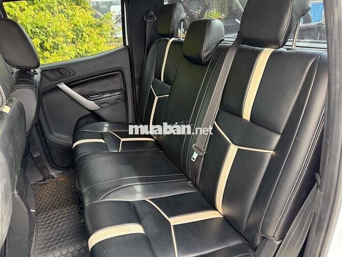 Ford Ranger XLS AT 2021 Trắng 60.000km