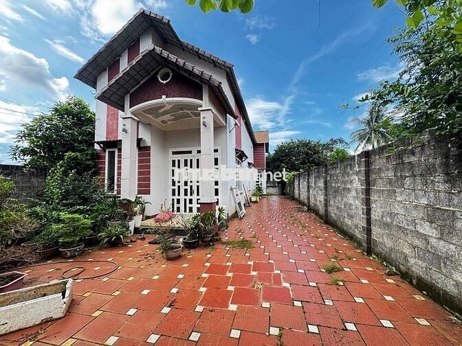 cần bán nhà biệt thự sân vườn mặt tiền nguyễn thị định