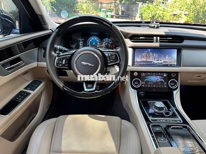 Jaguar XF 2017 Đen