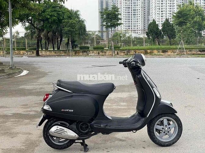 Piaggio Vespa LX 125 ie Đen