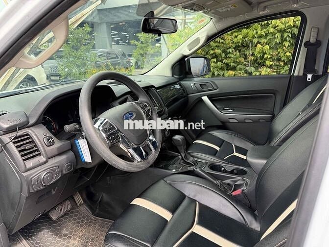 Ford Ranger XLS AT 2021 Trắng 60.000km
