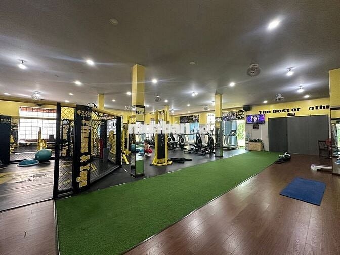Tòa Nhà 3 Tầng Kinh Doanh Lê Duẩn