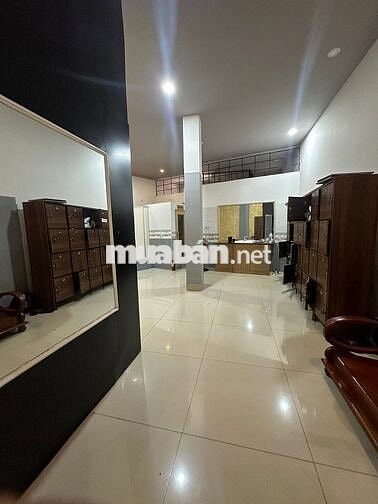 Tòa Nhà 3 Tầng Kinh Doanh Lê Duẩn