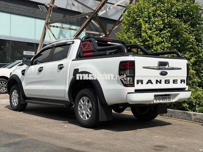 Ford Ranger XLS AT 2021 Trắng 60.000km