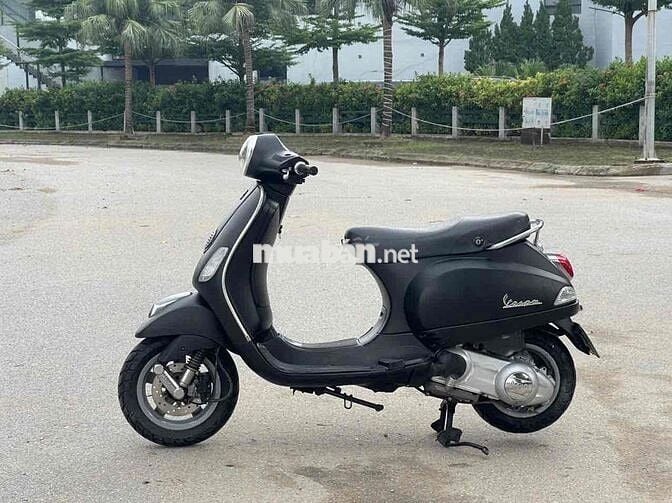 Piaggio Vespa LX 125 ie Đen