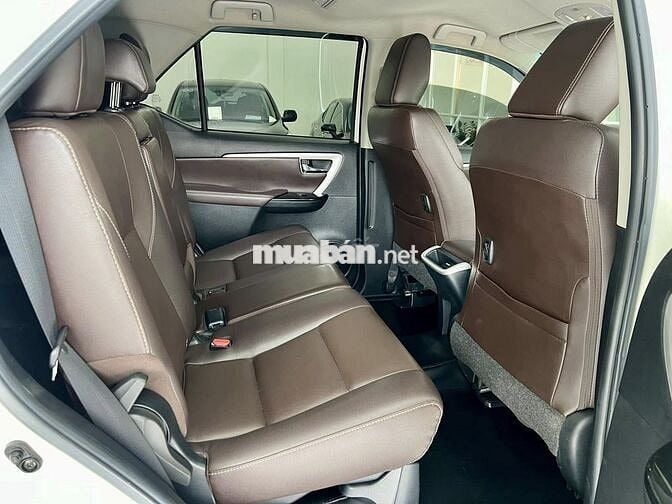 Toyota Fortuner 2.7V 4x2 AT 2020 Trắng | 54,000 Km
