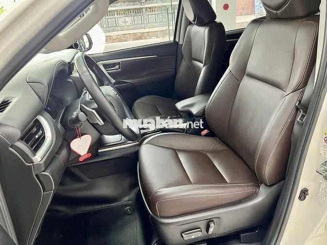 Toyota Fortuner 2.7V 4x2 AT 2020 Trắng | 54,000 Km