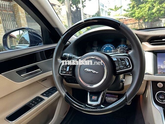 Jaguar XF 2017 Đen