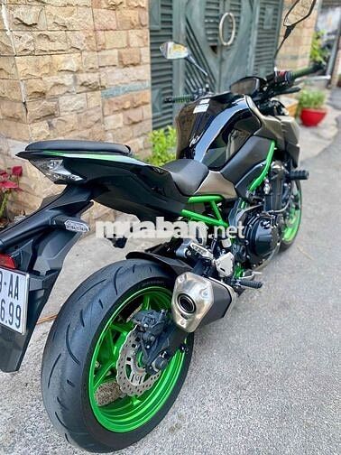 Kawasaki Z900 2023