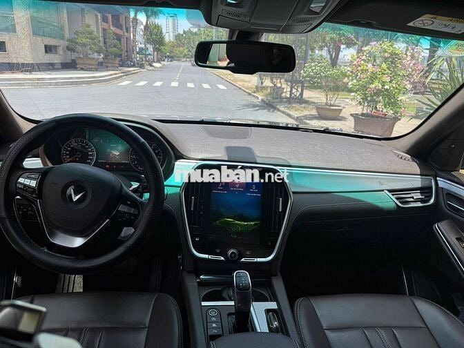 Vinfast Lux SA Premium - 2019 - Màu xanh