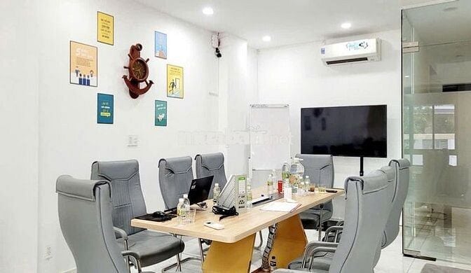 Văn Phòng 60m², sẵn nội thất, xuất VAT tại KĐT Vạn Phúc