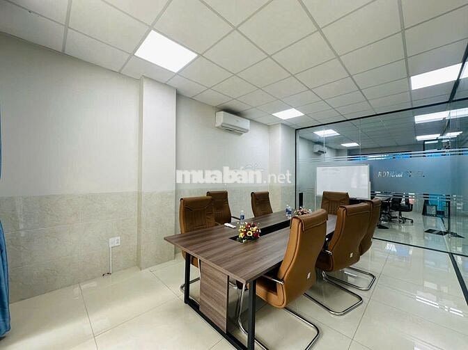 Tầng trệt 7x20m sẵn 3 phòng ở Vạn Phúc ,sẵn nội thất. Giá 18,5tr