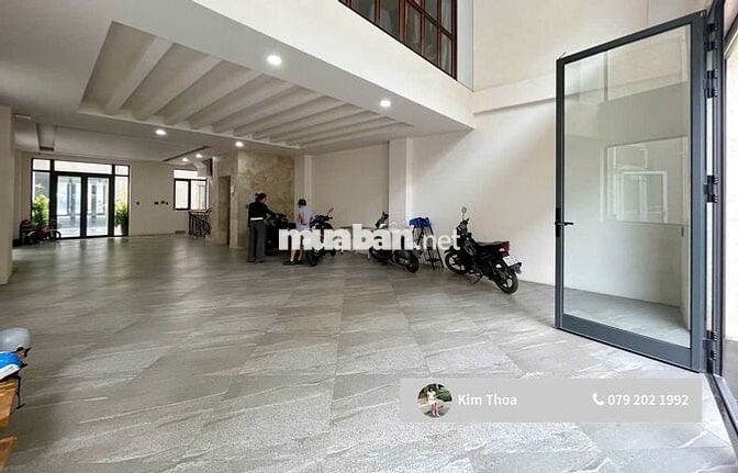 Tầng trệt 7x22m (100m2) có t. máy, máy lạnh, hầm xe rộng. Giá 20tr