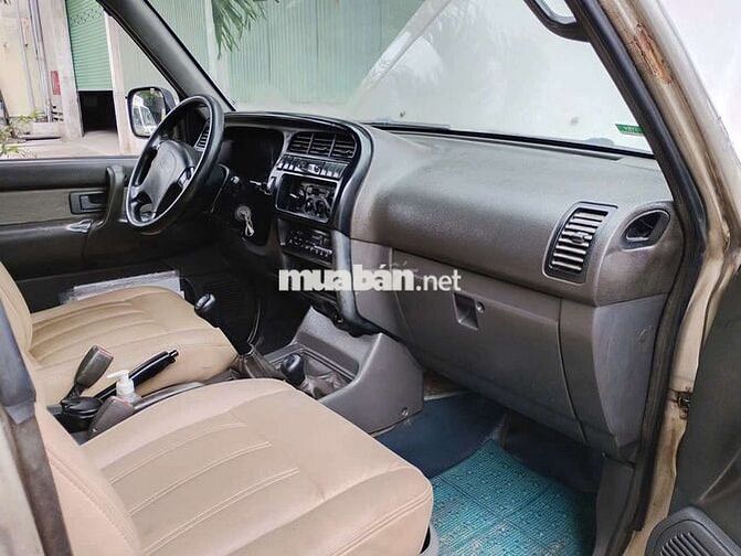 Isuzu Trooper 2000 Vàng cát Số sàn