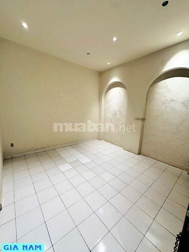 BÁN NHÀ MẶT TIỀN KINH DOANH : 366 ĐƯỜNG 3/2 - P. 12 - Q. 10 - TPHCM