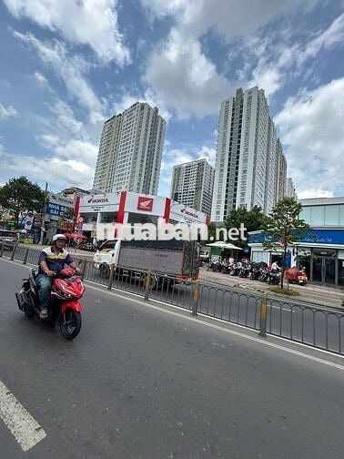 Kẹt bán gấp nhà MT phạm Hùng 40m,Q8,5.5x17m,giá mềm,kinh doanh ngay
