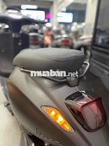 Piaggio Vespa Sprint 150cc Đen sần