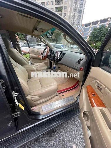 Toyota Fortuner 2009 2 cầu tự động Xám