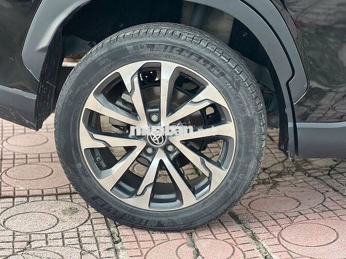 Toyota Corolla Cross 1.8V 2020 Đen 6 vạn km zin