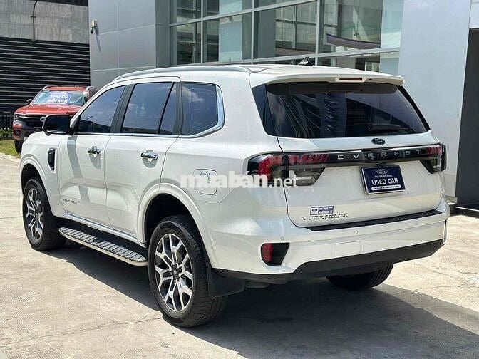 Ford Everest Titanium 4x4 2025 Trắng Tự động