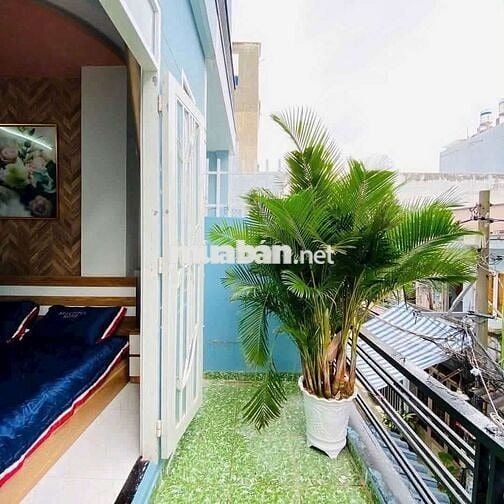 Cho thuê nhà 1 trệt 2 lầu đường 59 
