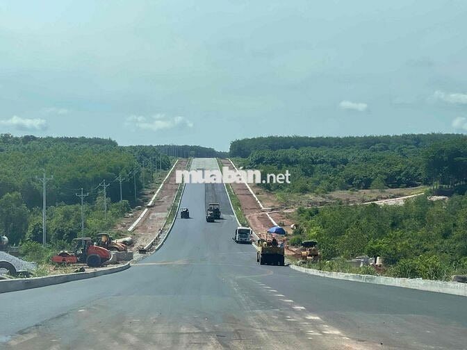 Đường bê tông cách tuyến 4 30m, 350m2, gần KCN Becamex, gần nhà máy