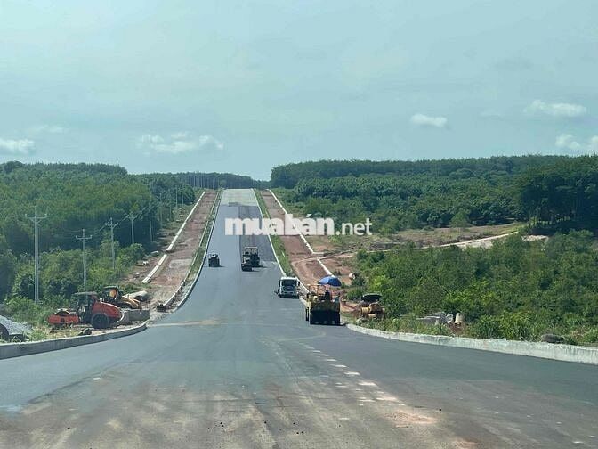 Đường bê tông cách tuyến 4 30m, 350m2, gần KCN Becamex, gần nhà máy