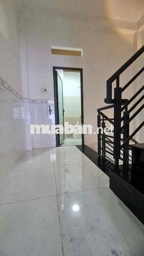 Cho thuê nhà hẻm  xe hơi  tới nhà  đường phạm thế hiển, ( phường 6) qu