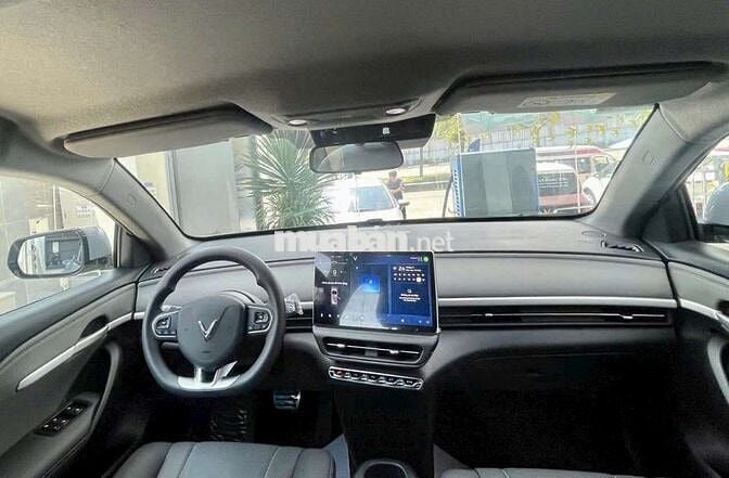 VinFast VF 6 SUV điện Xám