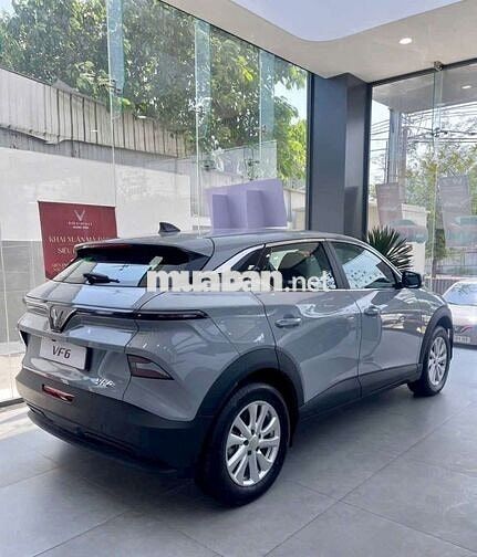 VinFast VF 6 SUV điện Xám
