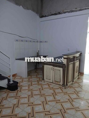 Nhà cho thuê giá 8 triệu 165m 1tret 1 lầu 3phong