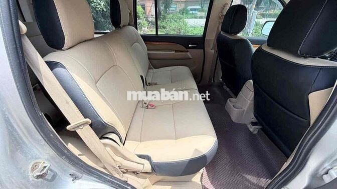 Ford Everest 2010 Tự động Bạc Da