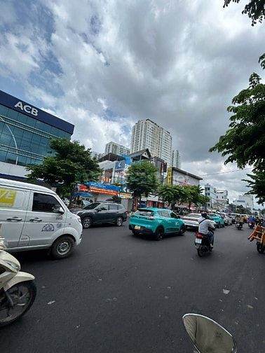 Kẹt bán gấp nhà MT phạm Hùng 40m,Q8,5.5x17m,giá mềm,kinh doanh ngay