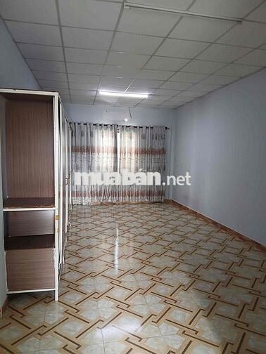 Nhà cho thuê giá 8 triệu 165m 1tret 1 lầu 3phong