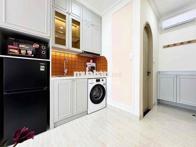 KHAI TRƯƠNG STUDIO BANCOL CỬA SỔ NỘI THẤT BÓC SEAL - LÊ VĂN SỸ QUẬN 3