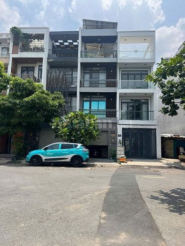 Bán nhà Mặt phố Bùi Tá Hán, P. An Phú, TP HCM (Quận 2 cũ). DT: 4*20