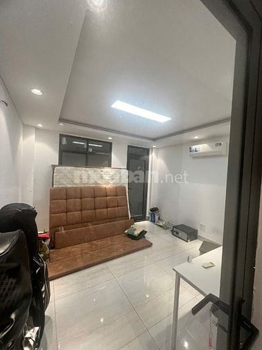 Bán nhà Mặt phố Bùi Tá Hán, P. An Phú, TP HCM (Quận 2 cũ). DT: 4*20