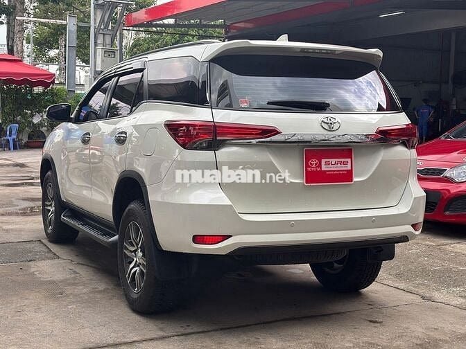 Toyota Fortuner 2.7V AT 2019 Trắng Ngọc Trai