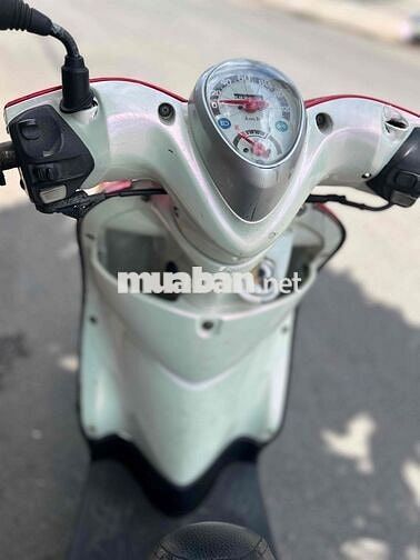 Yamaha Classico Đỏ, Trắng, Đen