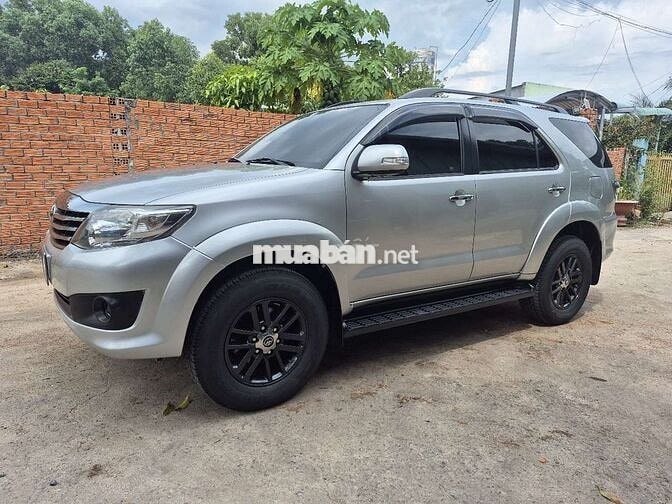 Toyota Fortuner 2013 Số tự động Bạc. xe bao zin