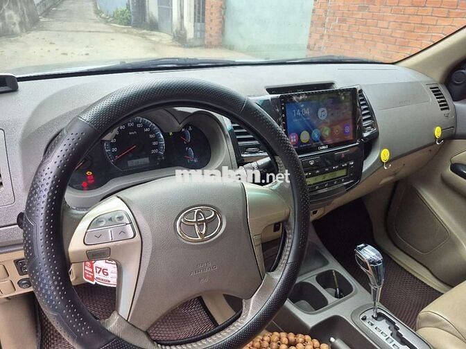 Toyota Fortuner 2013 Số tự động Bạc. xe bao zin