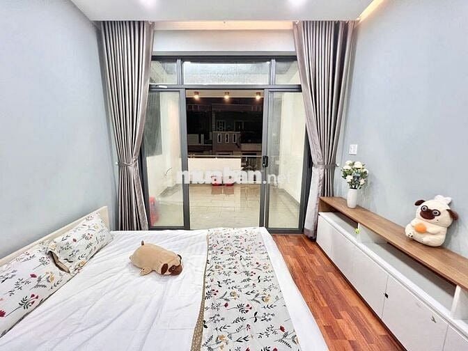 CHO THUÊ NGUYÊN TẦNG 2 BAN CÔNG TRƯỚC SAU - TÁCH BẾP - FULL NT - 60M2