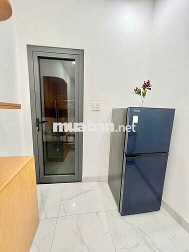 CHO THUÊ NGUYÊN TẦNG 2 BAN CÔNG TRƯỚC SAU - TÁCH BẾP - FULL NT - 60M2