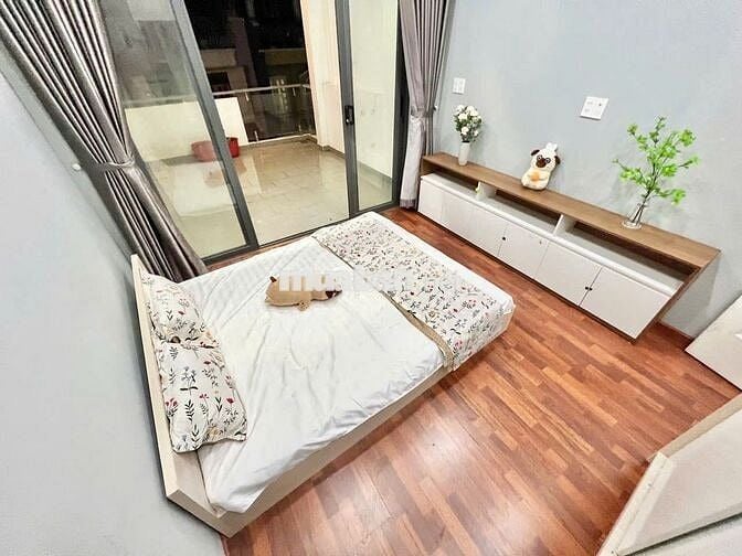 CHO THUÊ NGUYÊN TẦNG 2 BAN CÔNG TRƯỚC SAU - TÁCH BẾP - FULL NT - 60M2