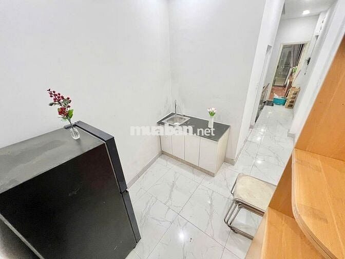 CHO THUÊ NGUYÊN TẦNG 2 BAN CÔNG TRƯỚC SAU - TÁCH BẾP - FULL NT - 60M2