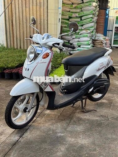 Yamaha Mio Classico Trắng