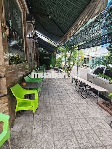 Tuyển Nam,  Nữ Phục Vụ - Pha Chế