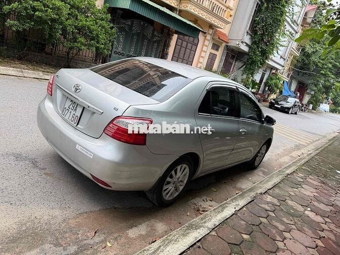 Toyota Vios E 2011 Số sàn Bạc 12 vạn