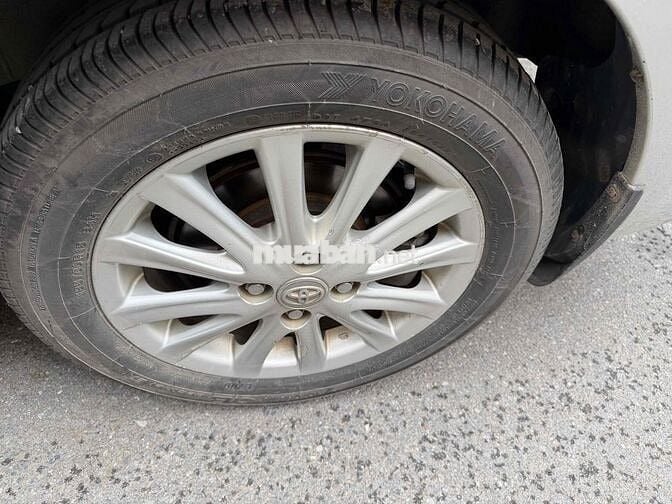 Toyota Vios E 2011 Số sàn Bạc 12 vạn
