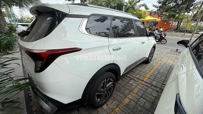 Kia Carens Luxury 2024 Trắng 7000km